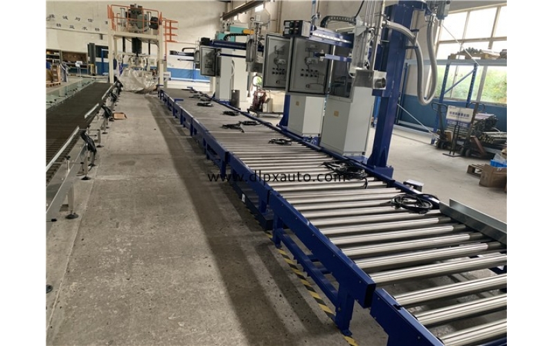 全自動(dòng)直線式液體灌裝機(jī)