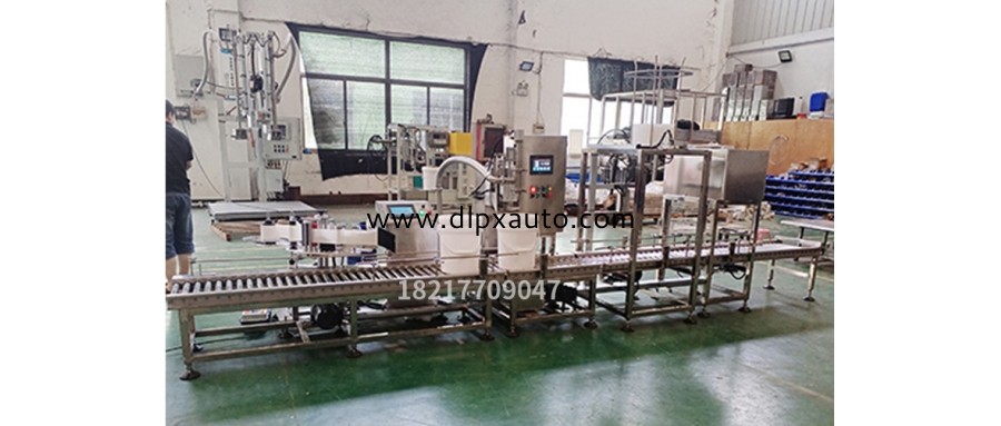 20KG液體自動(dòng)貼標(biāo)灌裝機(jī)